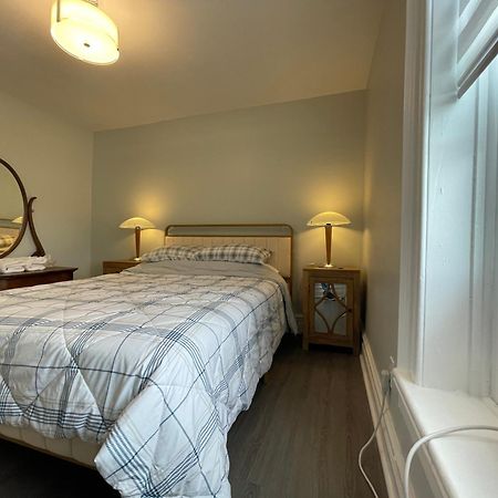 Atlantic Pub & Hotel Glen Robertson Bagian luar foto