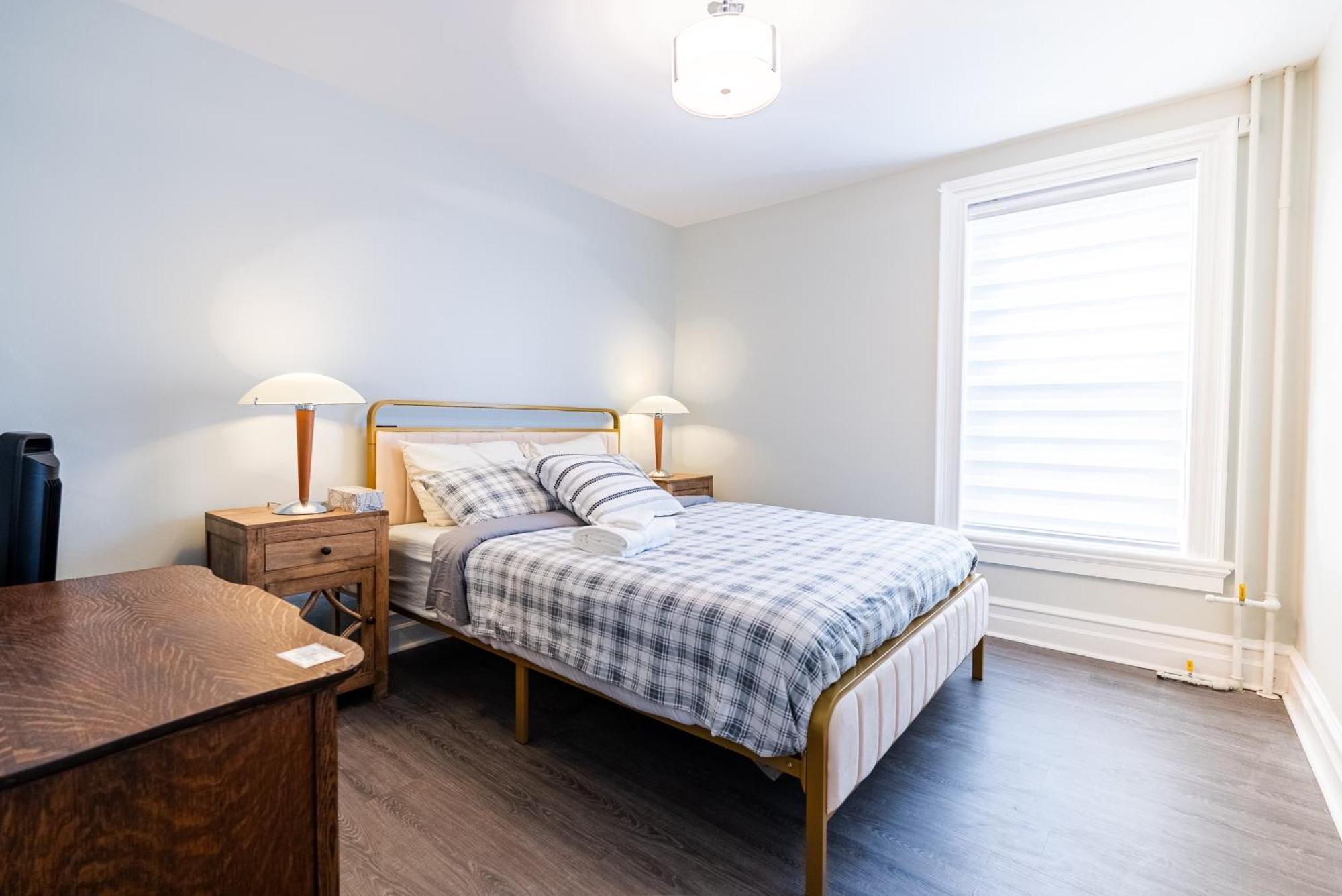 Atlantic Pub & Hotel Glen Robertson Bagian luar foto